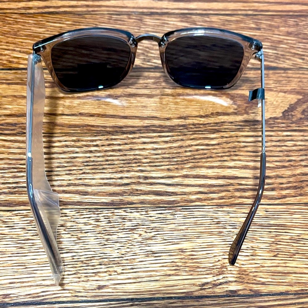 Sunglass Bundle - Picture 8 of 8